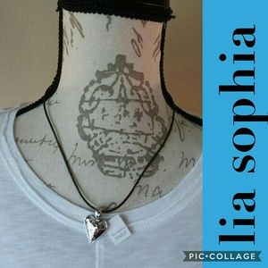 NEW Lia Sophia heart choker